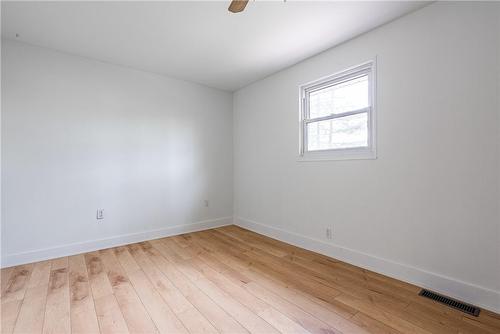 5 Grand Avenue, Grimsby, ON - Indoor Photo Showing Other Room