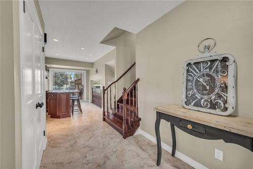 Spacious entryway - 861 Centre Road, Flamborough, ON - Indoor Photo Showing Other Room