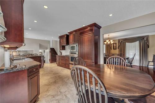 Eat in Kitchen with built in appliances - 861 Centre Road, Flamborough, ON - Indoor