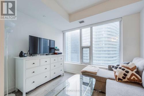 #2312 -10 York St, Toronto, ON - Indoor Photo Showing Other Room