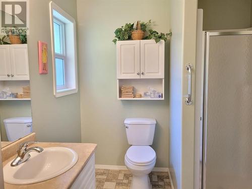 2207 Lakeview Drive, Blind Bay, BC - Indoor Photo Showing Bathroom