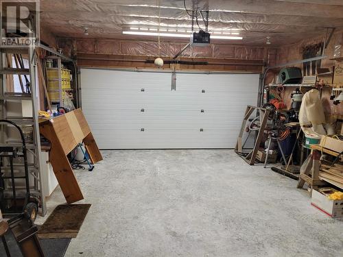 2207 Lakeview Drive, Blind Bay, BC - Indoor Photo Showing Garage