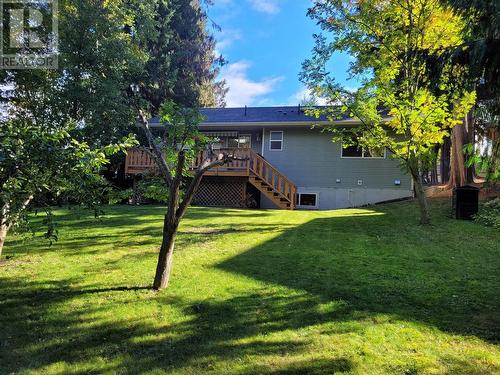 2207 Lakeview Drive, Blind Bay, BC - Outdoor