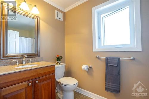 1472 South Russell Road, Russell, ON - Indoor Photo Showing Bathroom