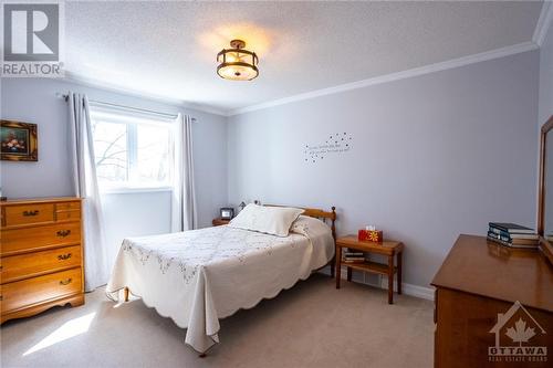 1472 South Russell Road, Russell, ON - Indoor Photo Showing Bedroom