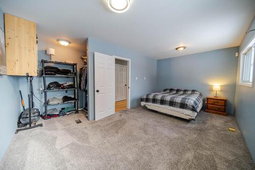 2221 2Nd Street S, Cranbrook, BC - Indoor Photo Showing Bedroom