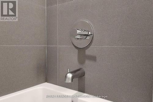 #1203 -99 Foxbar Rd, Toronto, ON - Indoor Photo Showing Bathroom