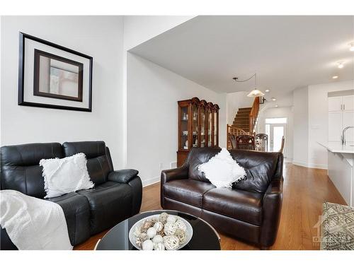 456 Trident Mews, Gloucester, ON 