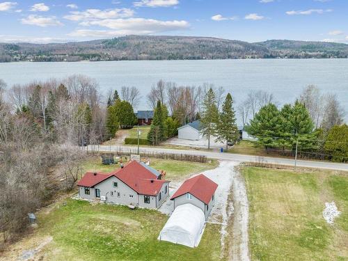 Photo aÃ©rienne - 130 Ch. Monette, Cayamant, QC - Outdoor With Body Of Water With View