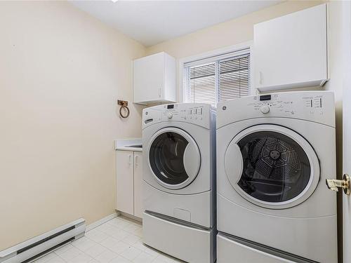5658 Malibu Terr, Nanaimo, BC - Indoor Photo Showing Laundry Room
