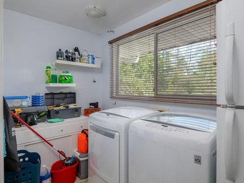 1425 White St, Nanaimo, BC - Indoor Photo Showing Laundry Room