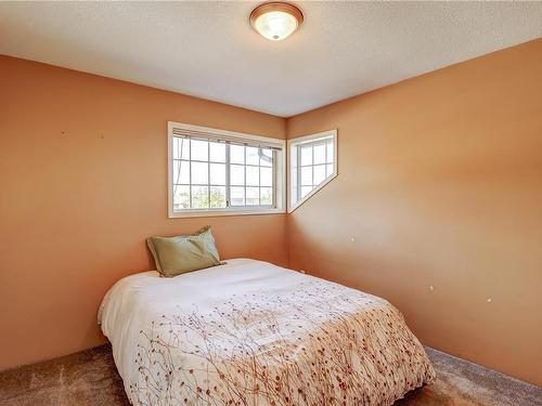 2295 Quatsino Cres, Port Mcneill, BC - Indoor Photo Showing Bedroom