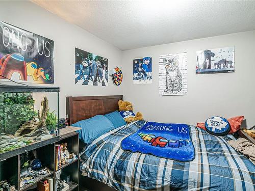 5207 Dewar Rd, Nanaimo, BC - Indoor Photo Showing Bedroom