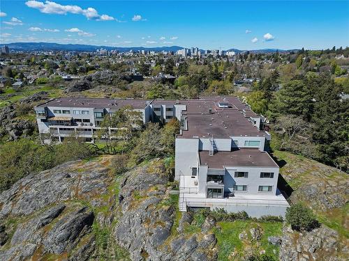 310-1433 Faircliff Lane, Victoria, BC - Outdoor With View