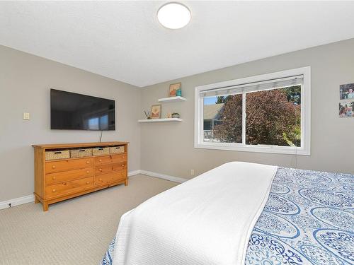 2272 Church Hill Dr, Sooke, BC - Indoor Photo Showing Bedroom
