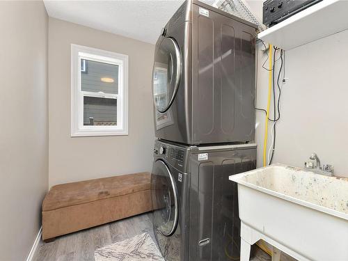 2272 Church Hill Dr, Sooke, BC - Indoor Photo Showing Laundry Room