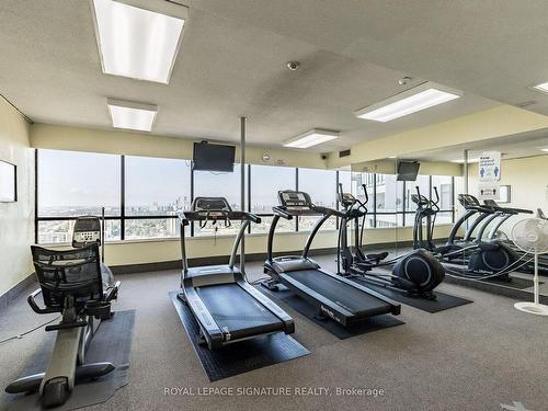 914-1333 Bloor St, Mississauga, ON - Indoor Photo Showing Gym Room