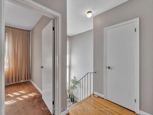 118 Giltspur Dr, Toronto, ON - Indoor Photo Showing Other Room