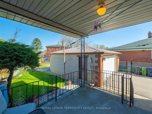 118 Giltspur Dr, Toronto, ON - Outdoor With Deck Patio Veranda With Exterior
