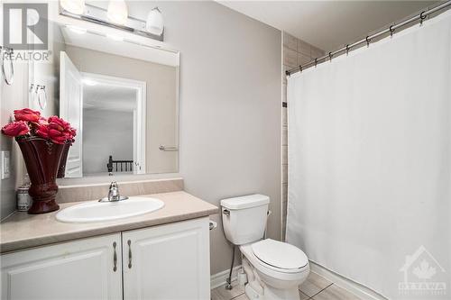 205 Sittelle Private, Ottawa, ON - Indoor Photo Showing Bathroom