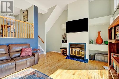 1462 Bryson Lane, Gloucester, ON - Indoor Photo Showing Living Room With Fireplace