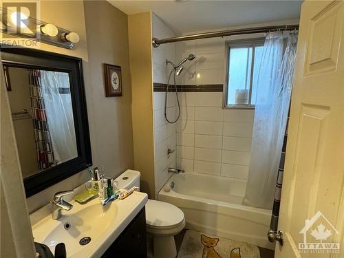 291 Presland Road, Ottawa, ON - Indoor Photo Showing Bathroom
