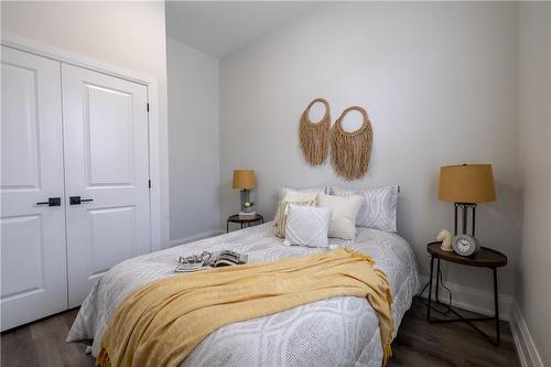 5 Florence Street, Hamilton, ON - Indoor Photo Showing Bedroom