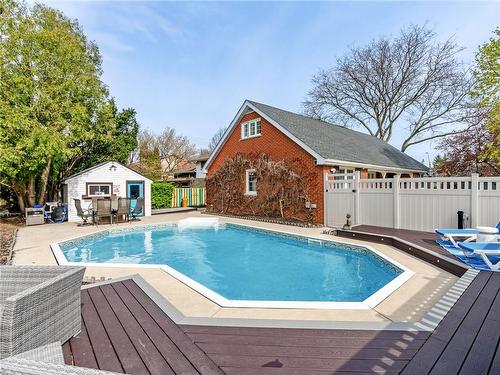 4 Cambria Court, Hamilton, ON - Outdoor With In Ground Pool With Deck Patio Veranda With Backyard