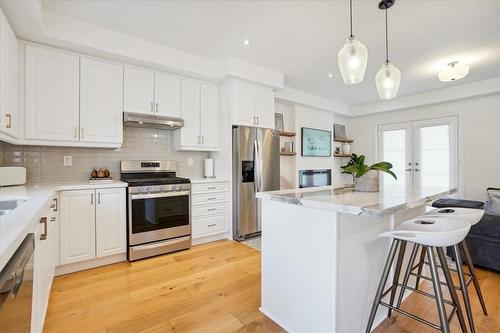 2071 Ghent Avenue|Unit #3, Burlington, ON - Indoor Photo Showing Kitchen With Stainless Steel Kitchen With Upgraded Kitchen