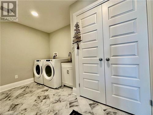 103 Second Street, Walkerton, ON - Indoor Photo Showing Laundry Room
