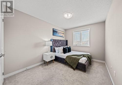 #44 -380 Lake St, Grimsby, ON - Indoor Photo Showing Bedroom