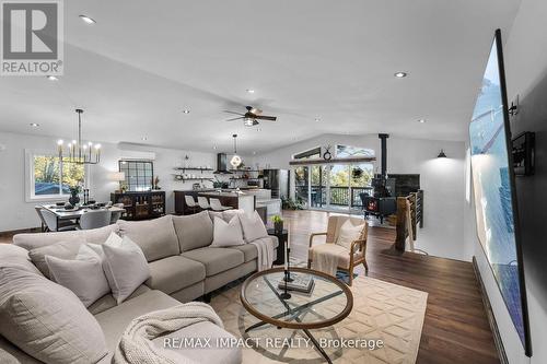 214E Hemlock Lane, Trent Hills, ON - Indoor Photo Showing Living Room