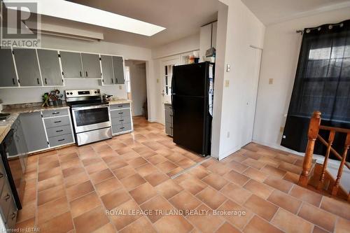 Imported from itso - 51 Bedford Road, London, ON - Indoor Photo Showing Kitchen