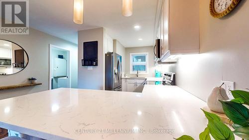 #68 -127 Alfred St, Blue Mountains, ON - Indoor Photo Showing Kitchen