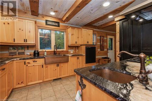 571B Regal Road, North Bay, ON - Indoor Photo Showing Kitchen