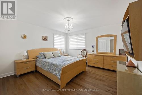 235 Riverside Parkway, Quinte West, ON - Indoor Photo Showing Bedroom