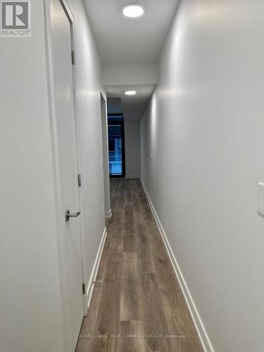 #421 -1 Jarvis St, Hamilton, ON - Indoor Photo Showing Other Room