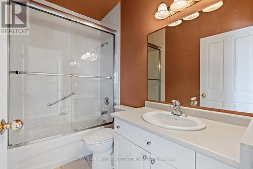 #512 -60 Wyndham St S, Guelph, ON - Indoor Photo Showing Bathroom