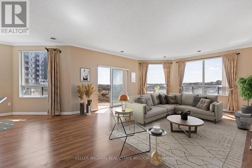 512 - 60 Wyndham Street S, Guelph, ON - Indoor Photo Showing Living Room