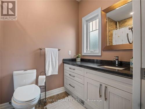 91 Main St, St. Catharines, ON - Indoor Photo Showing Bathroom
