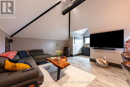 220 Owen Sound St, Shelburne, ON - Indoor Photo Showing Living Room