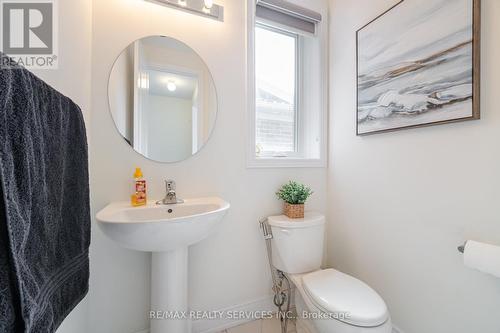 14 Lowell Crescent, Brampton, ON - Indoor Photo Showing Bathroom