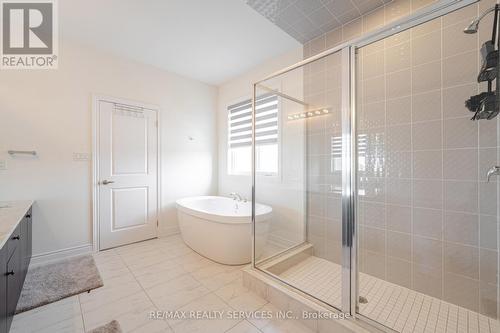 14 Lowell Cres, Brampton, ON - Indoor Photo Showing Bathroom