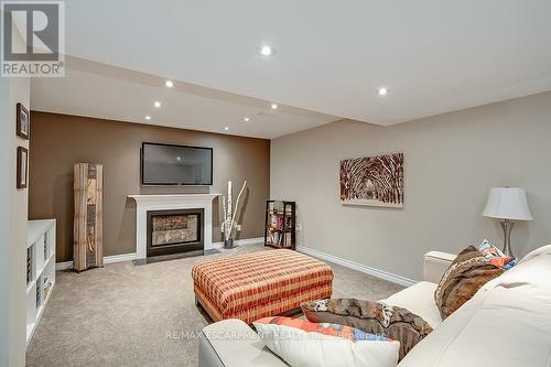 689 Ardleigh Cres, Burlington, ON - Indoor With Fireplace
