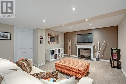 689 Ardleigh Cres, Burlington, ON - Indoor With Fireplace