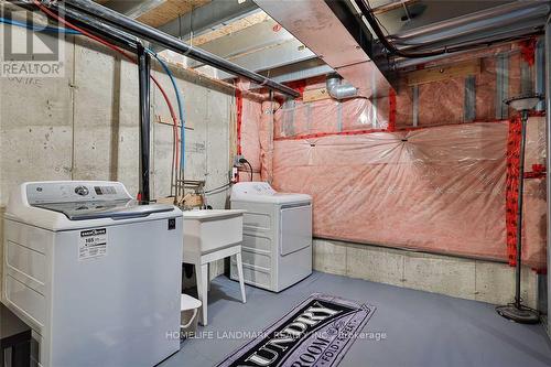 3086 Highvalley Rd, Oakville, ON - Indoor Photo Showing Laundry Room