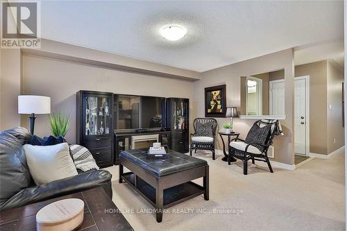 3086 Highvalley Road, Oakville, ON - Indoor Photo Showing Living Room