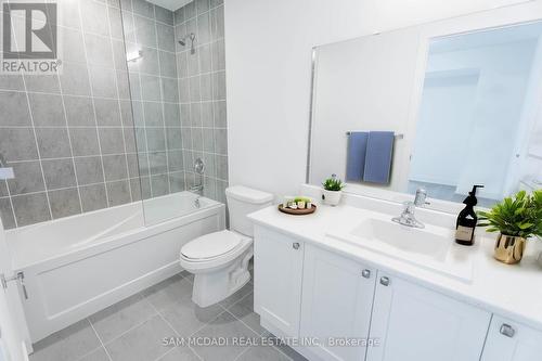 #506 -1063 Douglas Mccurdy Comm, Mississauga, ON - Indoor Photo Showing Bathroom