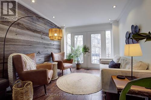 48 Michener Court, Toronto, ON - Indoor Photo Showing Living Room