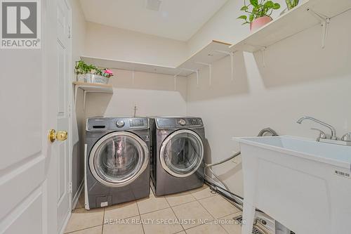 17 Whitehouse Cres, Brampton, ON - Indoor Photo Showing Laundry Room